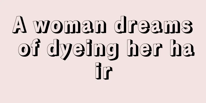 A woman dreams of dyeing her hair