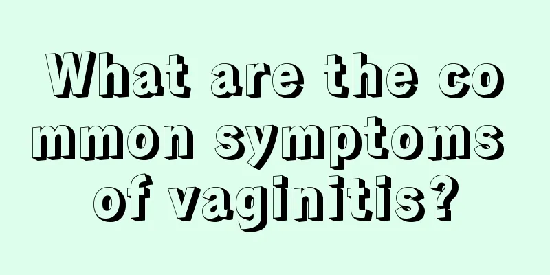 What are the common symptoms of vaginitis?